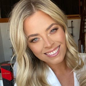 Meet your Posher, Tessa